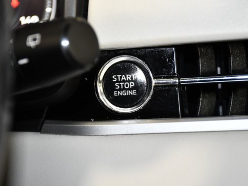 Used 2022 Mitsubishi Outlander SEL AWD/4WD image 24