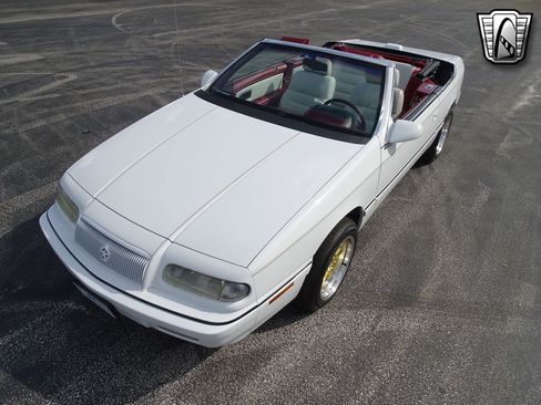 Used 1994 Chrysler LeBaron GTC image 4