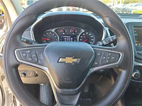 Used 2019 Chevrolet Equinox LT image 19