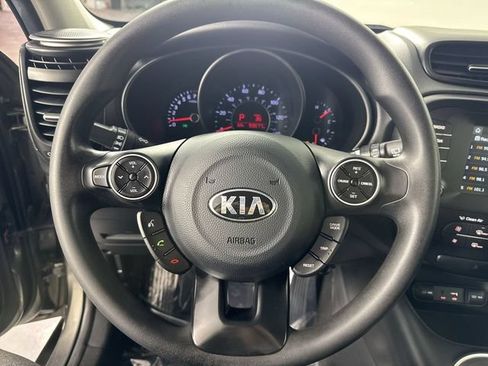 Used 2019 Kia Soul w/ Convenience Package FWD image 11