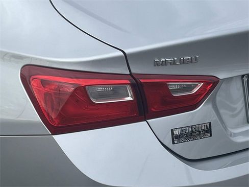 Used 2016 Chevrolet Malibu Hybrid w/ Leather Package image 10