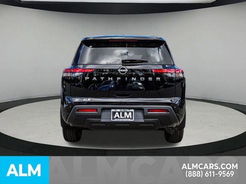 Used 2025 Nissan Pathfinder S image 12