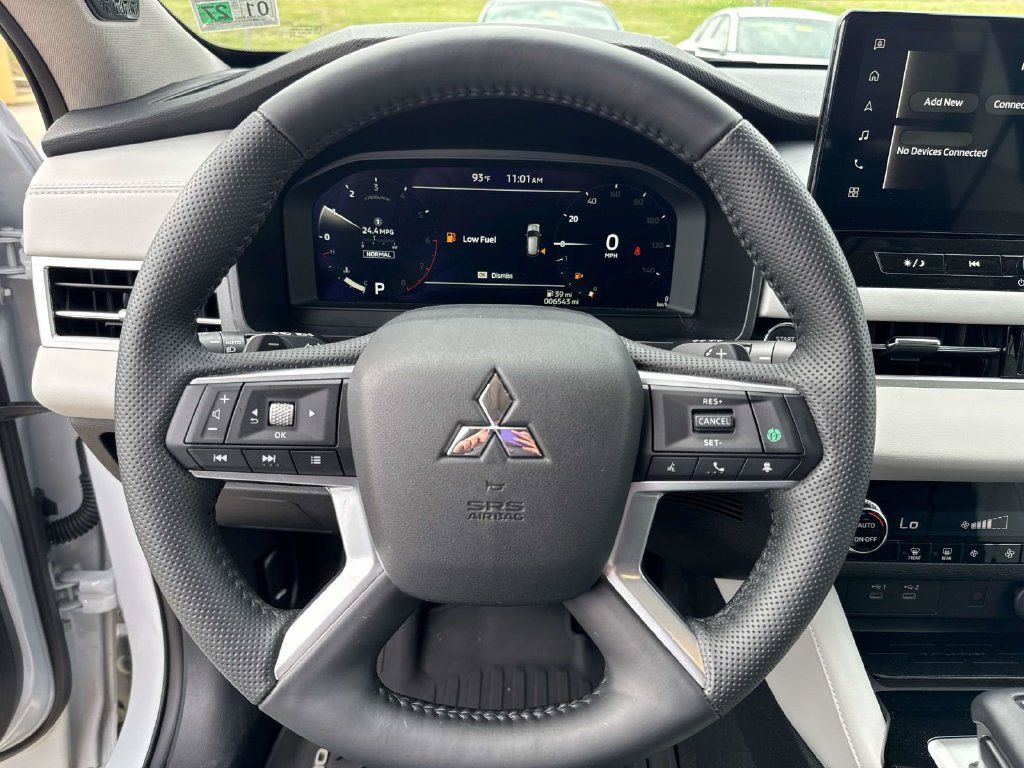 Used 2026 Mitsubishi Outlander SE FWD image 26
