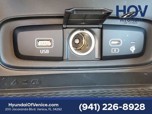 Certified 2023 Hyundai Venue Limited image 38