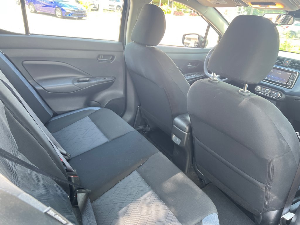 Used 2025 Nissan Versa SV FWD image 30