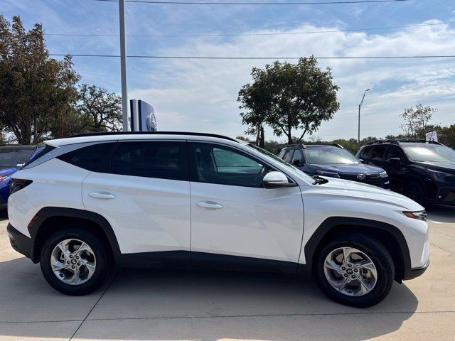 Used 2023 Hyundai Tucson SEL AWD/4WD image 2