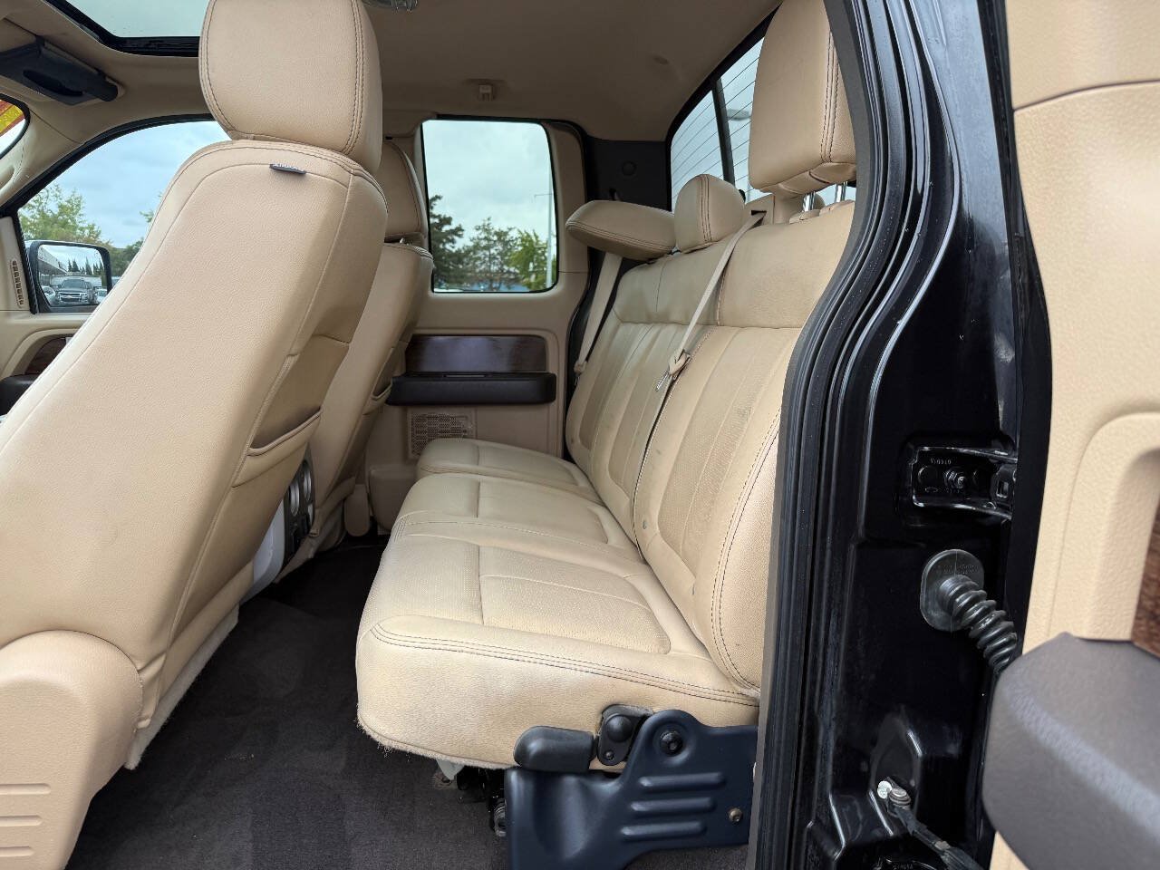 Used 2014 Ford F150 Lariat w/ Equipment Group 502A Luxury AWD/4WD image 10