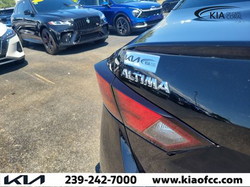 Used 2022 Nissan Altima 2.5 SR FWD image 10