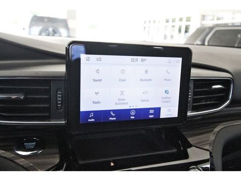Used 2022 Ford Explorer Limited w/ Equipment Group 301A RWD image 24