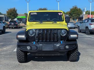 Used 2023 Jeep Wrangler Unlimited w/ 8.4" Radio Group AWD/4WD video 2