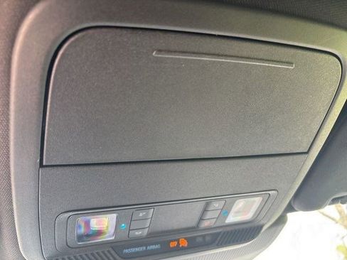 Used 2025 Ford Explorer ST-Line w/ ST-Line Street Pack AWD/4WD image 28