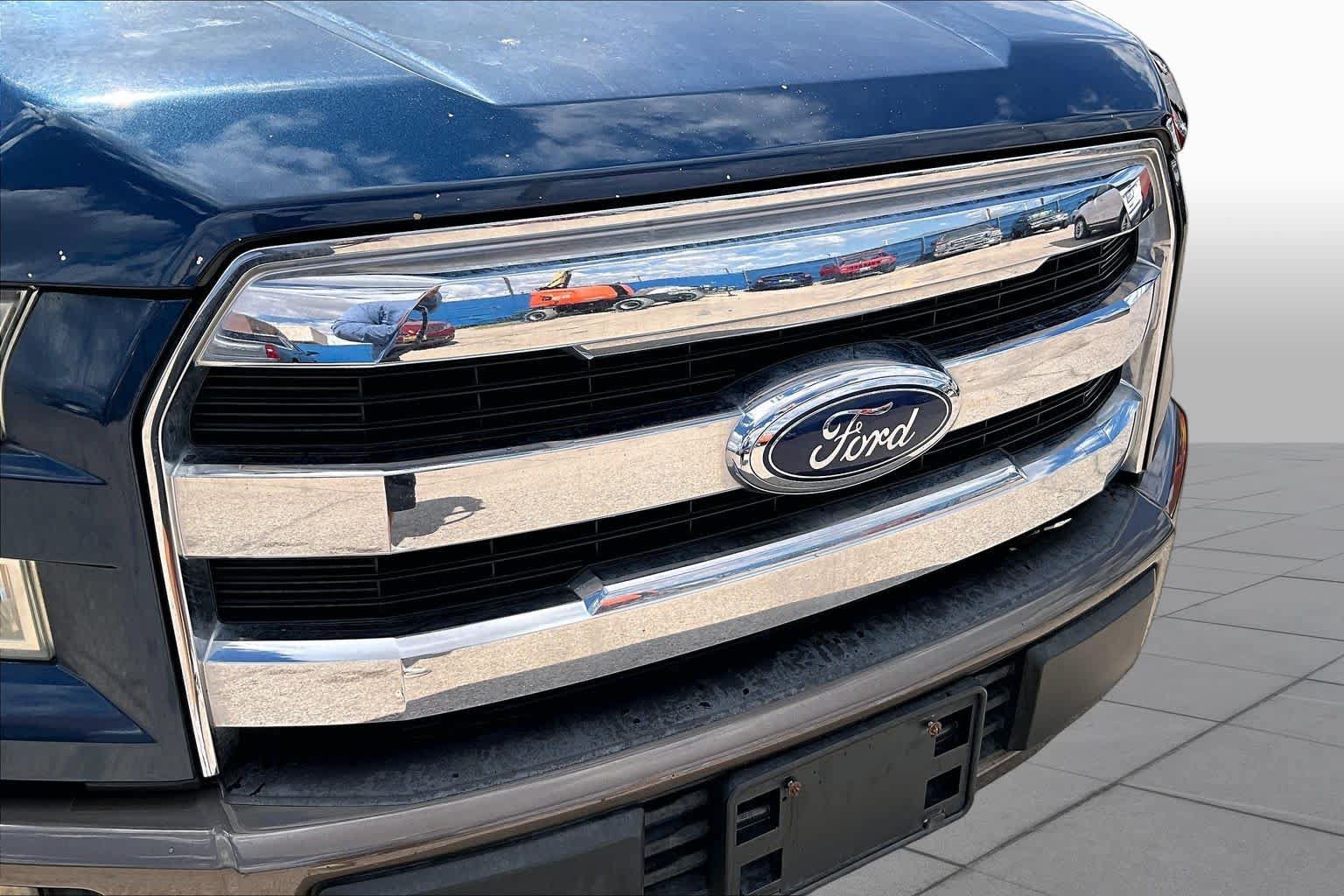 Used 2015 Ford F150 Lariat w/ Equipment Group 501A Mid RWD image 29