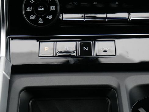 New 2026 Nissan Armada Platinum image 9