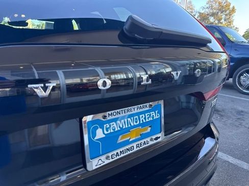 Used 2025 Volvo XC60 B5 Plus image 32