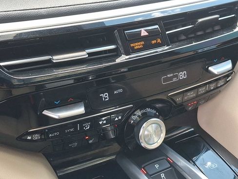 Used 2023 Acura MDX SH-AWD image 17