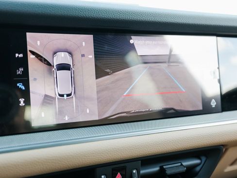 Certified 2026 Porsche Cayenne AWD/4WD image 19