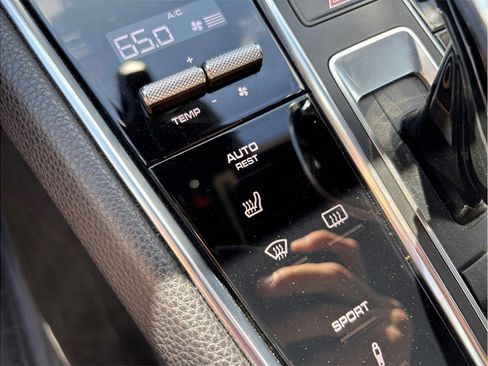 Used 2017 Porsche Panamera 4S image 33