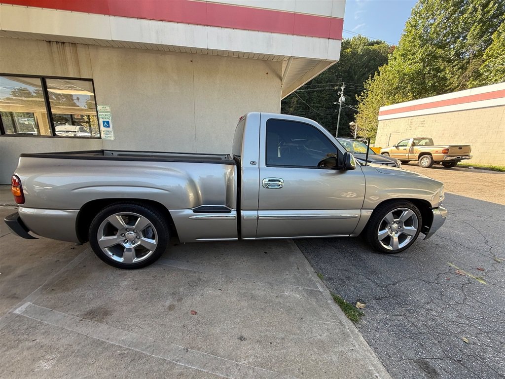 Used 2002 GMC Sierra 1500 2WD Regular Cab image 2