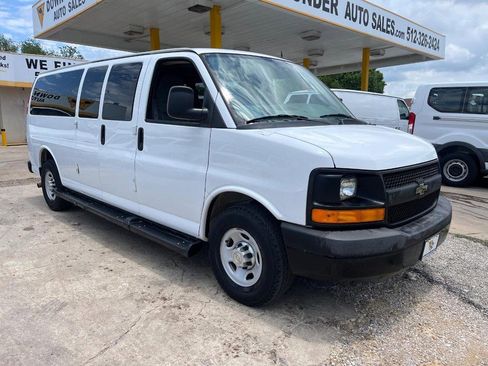 Used 2012 Chevrolet Express 3500 LS RWD image 3