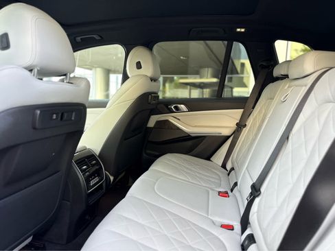 Used 2023 BMW X5 xDrive40i image 7
