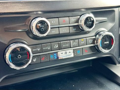 New 2026 Ford F350 Lariat w/ Black Appearance Package image 11