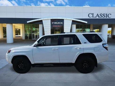 Used 2024 Toyota 4Runner SR5 Premium w/ Moonroof Package RWD image 5
