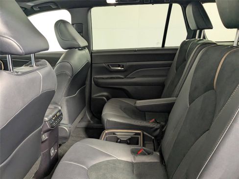 Certified 2026 Toyota Grand Highlander AWD Hybrid image 32