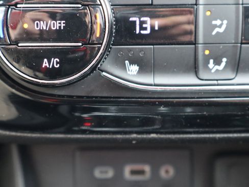 Used 2020 Buick Encore GX Select FWD image 22