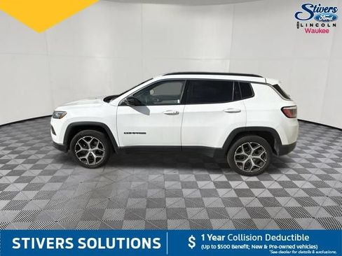 Used 2024 Jeep Compass Latitude AWD/4WD image 10
