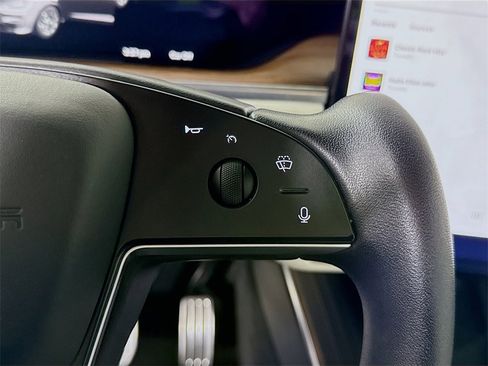 Used 2022 Tesla Model X image 19