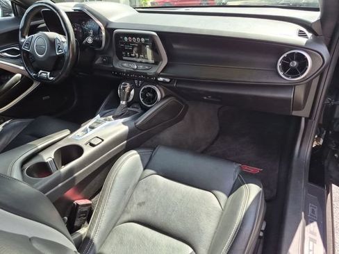 Used 2016 Chevrolet Camaro SS RWD image 26