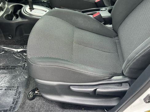 Used 2018 Nissan Versa SV FWD image 28