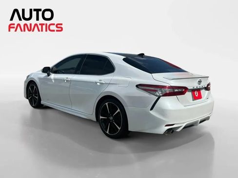 Used 2019 Toyota Camry XSE FWD image 3