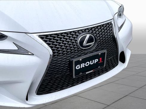 Used 2016 Lexus IS 200t w/ F Sport Package RWD image 30