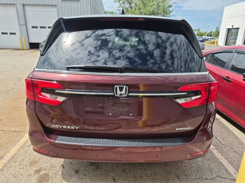 Used 2021 Honda Odyssey Touring image 5