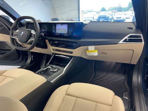 Used 2026 BMW 330i Sedan w/ Convenience Package image 29