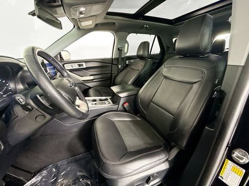 Certified 2021 Ford Explorer Limited w/ Hybrid Equipment Group 310A image 22