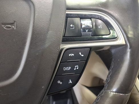 Used 2019 Lincoln Nautilus Reserve image 12