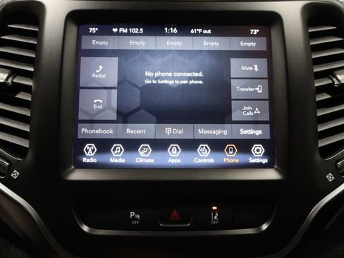 Certified 2021 Jeep Cherokee Latitude Lux w/ Comfort/Convenience Group image 37