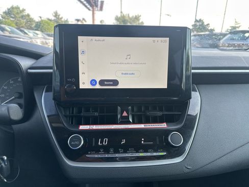Used 2025 Toyota Corolla LE FWD image 21