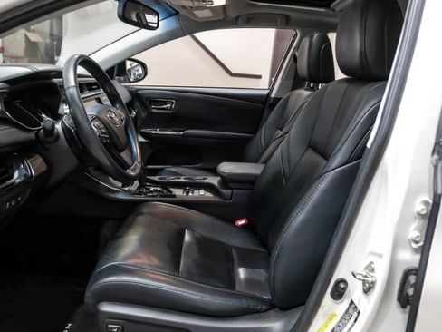 Used 2014 Toyota Avalon Limited FWD image 4
