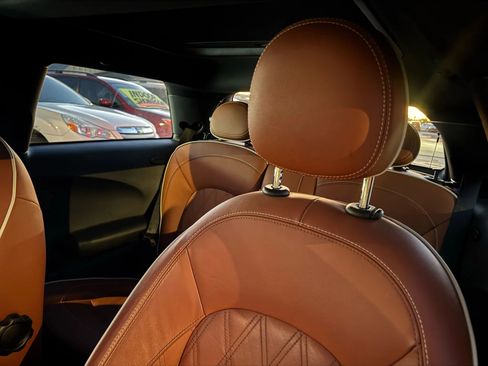 Used 2021 MINI Cooper 2-Door Hardtop w/ Signature Upholstery Package image 29