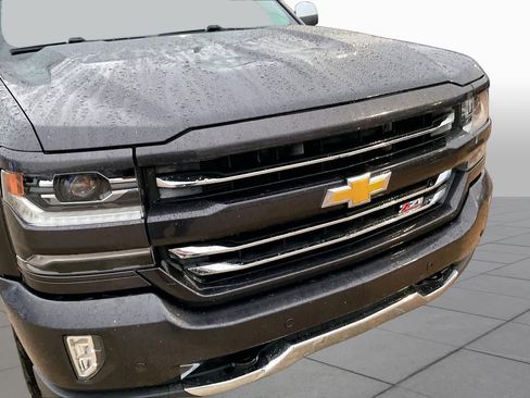Used 2016 Chevrolet Silverado 1500 LTZ Z71 w/ LTZ Plus Package AWD/4WD image 29