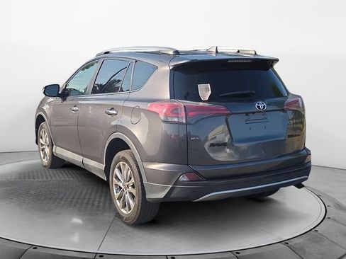 Used 2018 Toyota RAV4 Limited w/ Carpet Mat Package FWD image 3