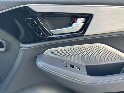 Used 2024 Acura MDX SH-AWD w/ Technology Package image 24