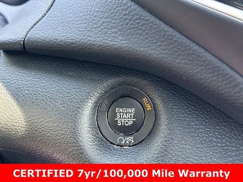 Certified 2022 Jeep Cherokee Limited AWD/4WD image 30
