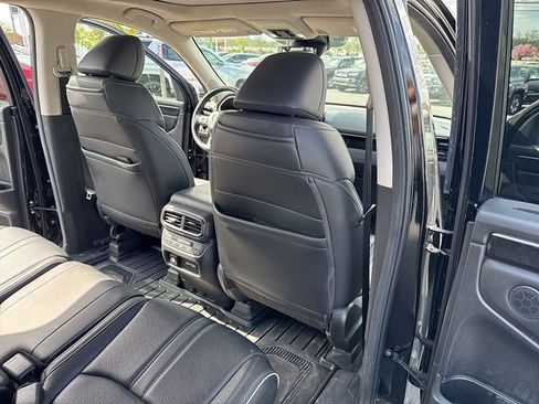 Used 2023 Honda Pilot Elite image 14