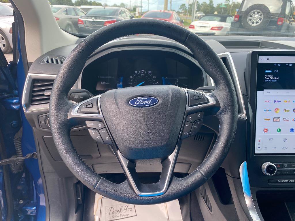 Used 2022 Ford Edge Titanium w/ Equipment Group 301A AWD/4WD image 27