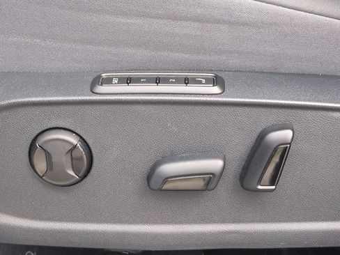 Used 2023 Volkswagen ID.4 Pro S image 29