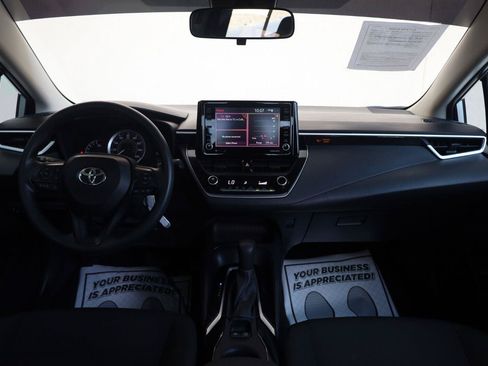 Used 2022 Toyota Corolla LE FWD image 29